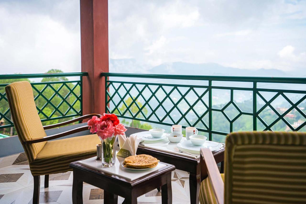 Stayvista At Cecil Cottages With Barbeque, Hill View Kasauli Zewnętrze zdjęcie