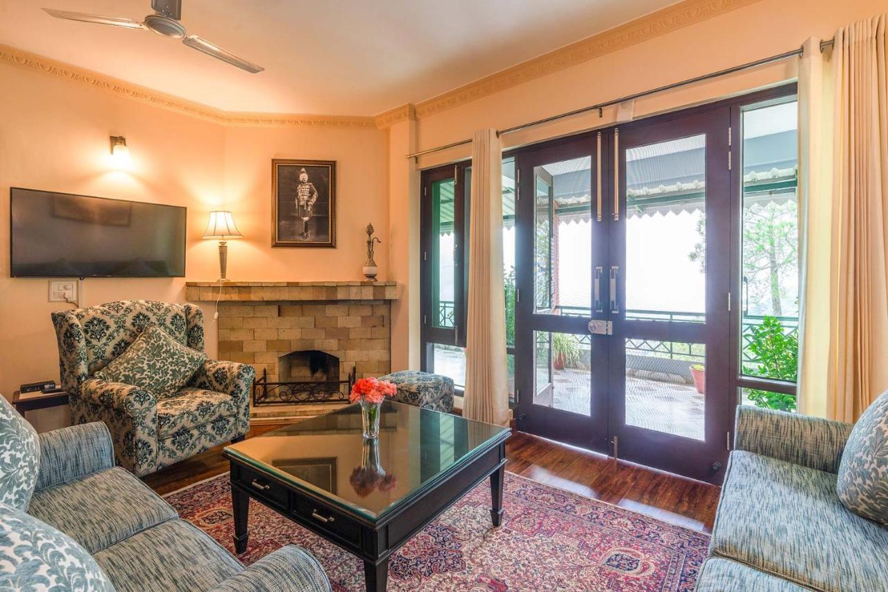 Stayvista At Cecil Cottages With Barbeque, Hill View Kasauli Zewnętrze zdjęcie