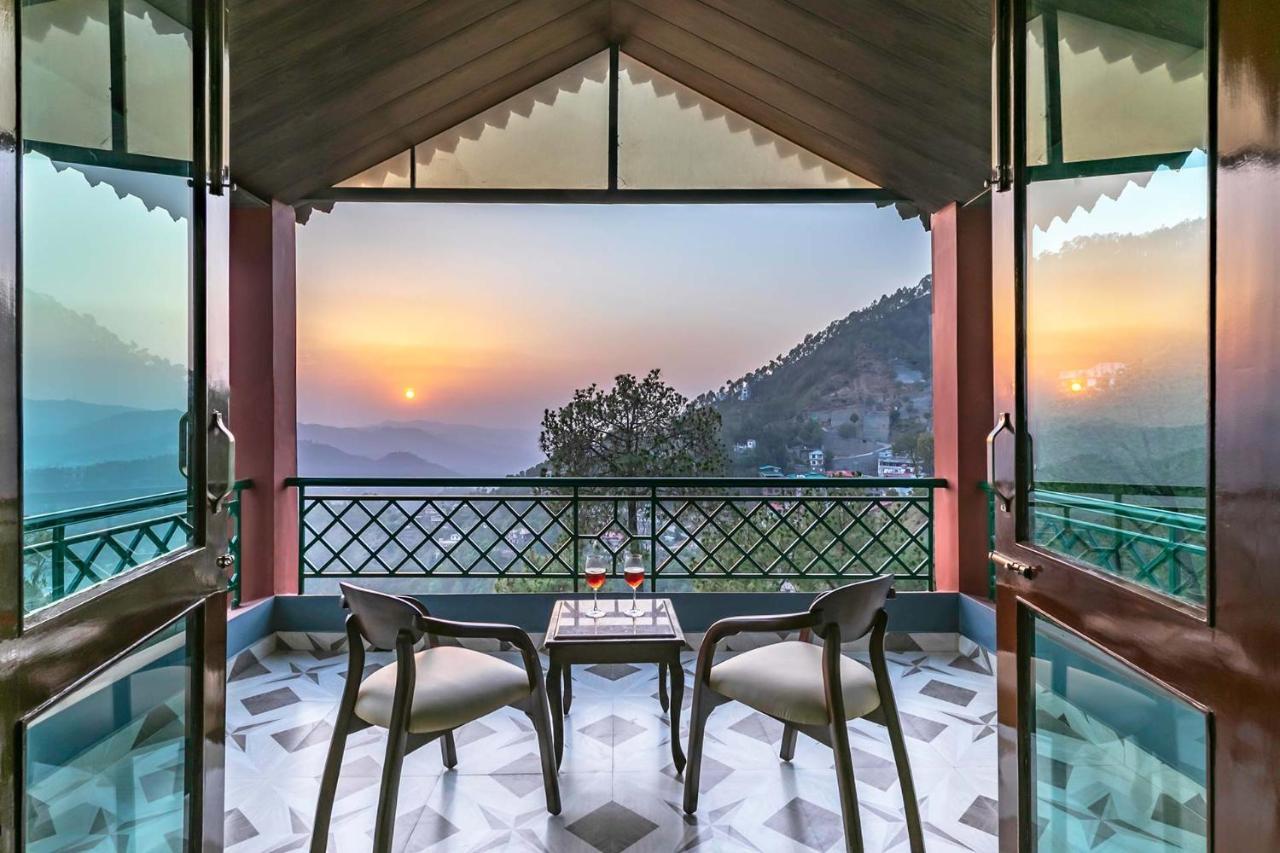 Stayvista At Cecil Cottages With Barbeque, Hill View Kasauli Zewnętrze zdjęcie