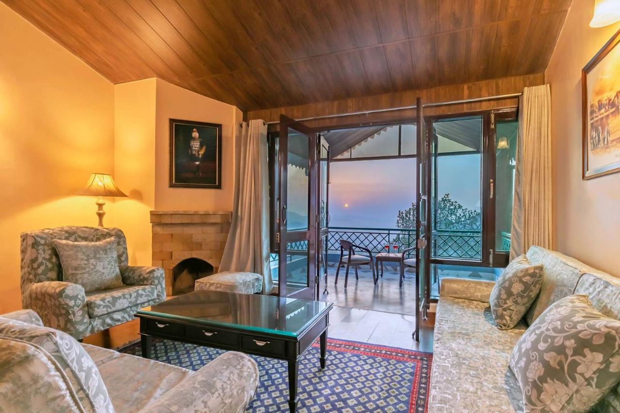 Stayvista At Cecil Cottages With Barbeque, Hill View Kasauli Zewnętrze zdjęcie