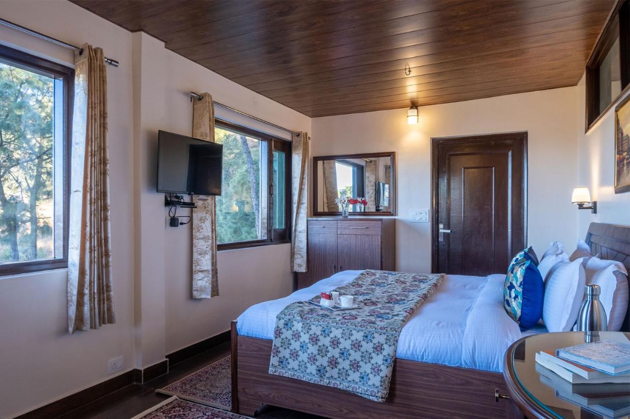 Stayvista At Cecil Cottages With Barbeque, Hill View Kasauli Zewnętrze zdjęcie